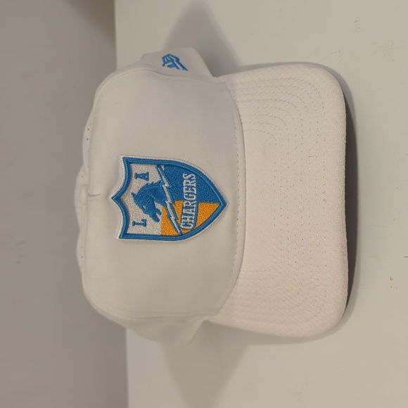 Los Angeles Chargers snap back ball cap white - Picture 1 of 3